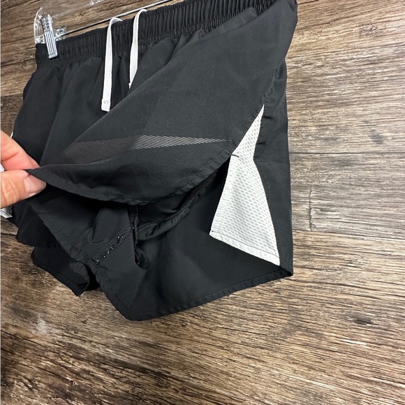 Nike Black Performance Athletic Shorts Small - Picture 4 of 11